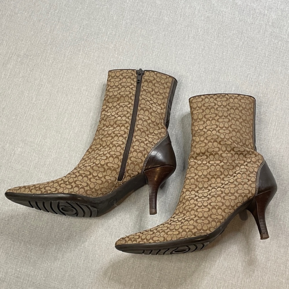 Coach Signature Jeri Tan Brown Canvas and Leather Heeled Boots Size 7.5 - Picture 5 of 15